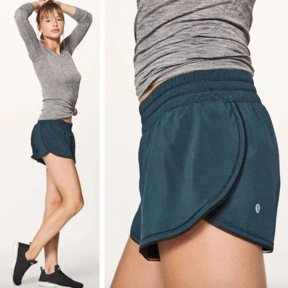 Lululemon Seek The Heat Short II (2.5") Size 8 in Submarine - Picture 4 of 9